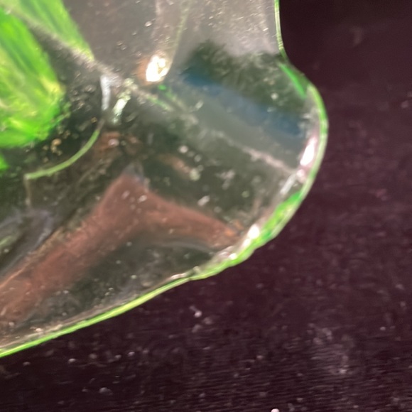 Vintage Green Uranium Glass Orange Juice Squeezer. - Picture 3 of 5